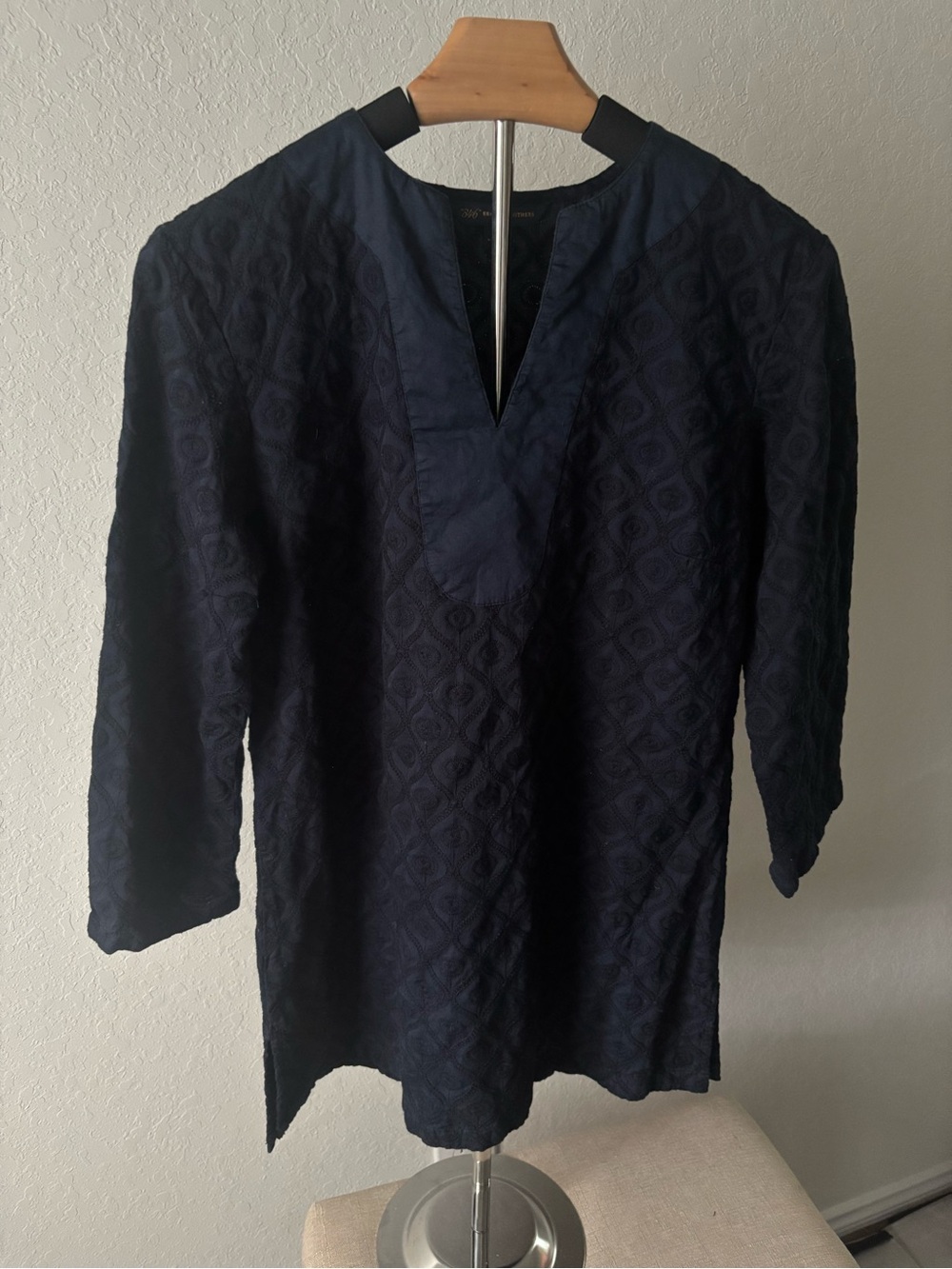 Brooks Brothers 346 Navy Diamond Textured Embroidered V Neck Tunic Womens S